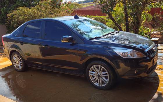 FORD FOCUS 2.0 GLX SEDAN 16V FLEX 4P AUTOMÁTICO